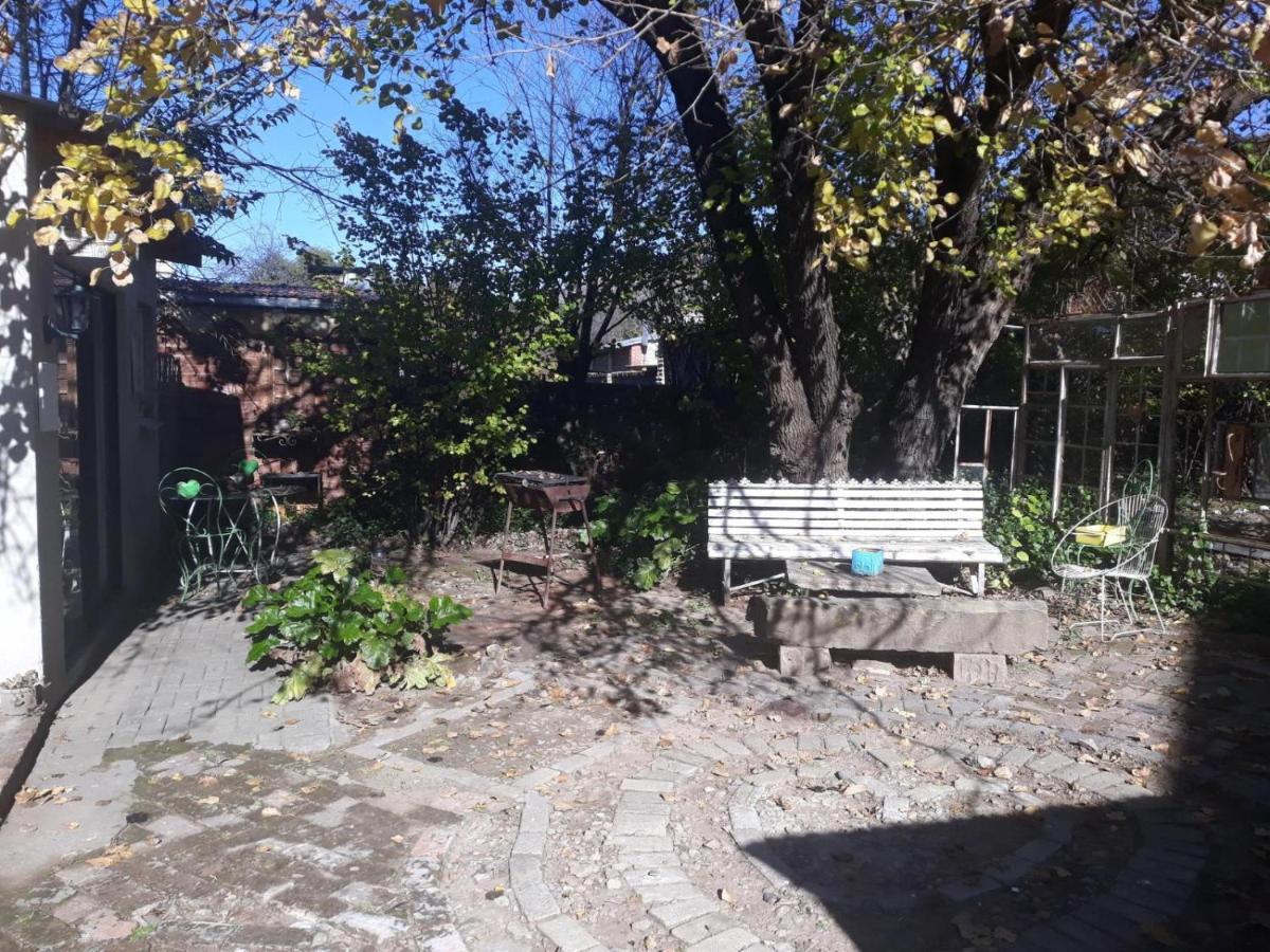 The Green Acorn Guest House Ficksburg Eksteriør billede